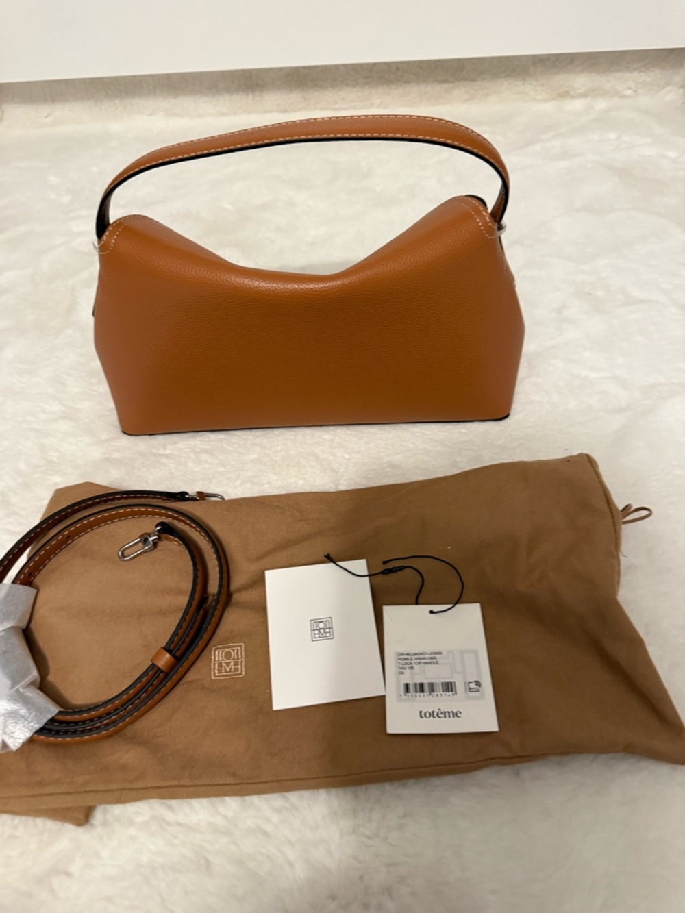Toteme tan Pebbled Leather Shoulder Bag - Picture 14 of 16